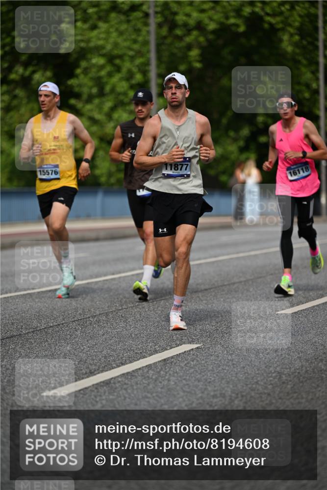 29.06.2025 - hella hamburg halbmarathon Dr. Thomas Lammeyer http://msf.ph/oto/8194608 29.06.2025 09:47:48 Kennedybrücke 1065, 2021, 2879, 3075, 3845, 3968, 4678, 7349, 8473, 8731, 9047, 10790 meine-sportfotos.de
