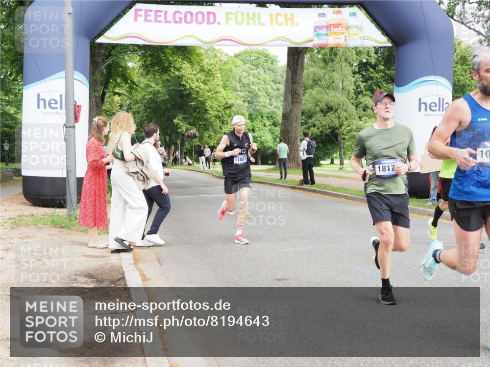 29.06.2025 - hella hamburg halbmarathon MichiJ http://msf.ph/oto/8194643 29.06.2025 10:20:23 Zwischen KM18-KM19 3201, 5826, 7481, 10017, 11413, 11857, 16508, 18177 meine-sportfotos.de