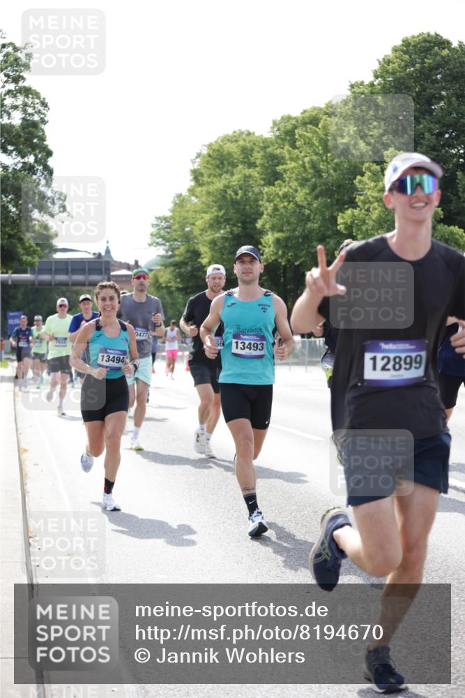 29.06.2025 - hella hamburg halbmarathon Jannik Wohlers http://msf.ph/oto/8194670 29.06.2025 09:46:21 Lombardsbrücke 1889, 2243, 4944, 5048, 5152, 5660, 6683, 7466, 7622, 7628, 8312, 10477, 10927, 11304, 11661, 12447, 12899, 13199, 13493, 13494, 13729, 14310, 14450, 15902, 16505, 16619, 16811, 16957, 17137, 17751, 18026, 18277, 18600, 18824 meine-sportfotos.de
