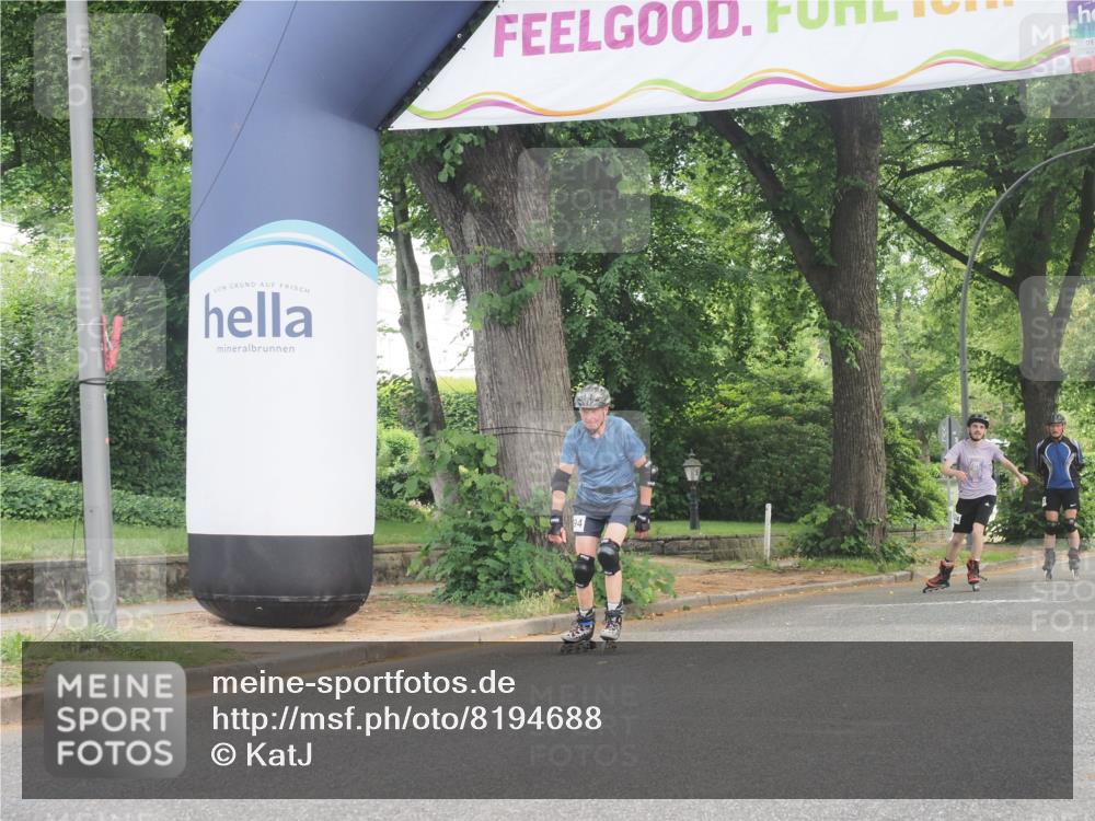 29.06.2025 - hella hamburg halbmarathon KatJ http://msf.ph/oto/8194688 29.06.2025 09:27:42 Zwischen KM18-KM19  meine-sportfotos.de