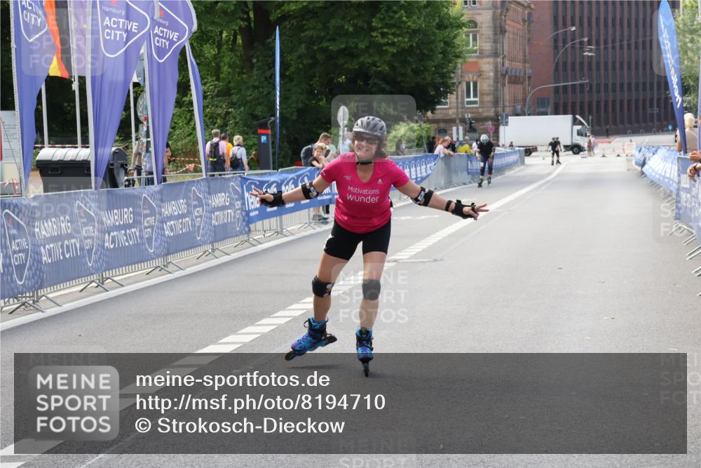 29.06.2025 - hella hamburg halbmarathon Strokosch-Dieckow http://msf.ph/oto/8194710 29.06.2025 09:38:40 Ziel 20185 meine-sportfotos.de