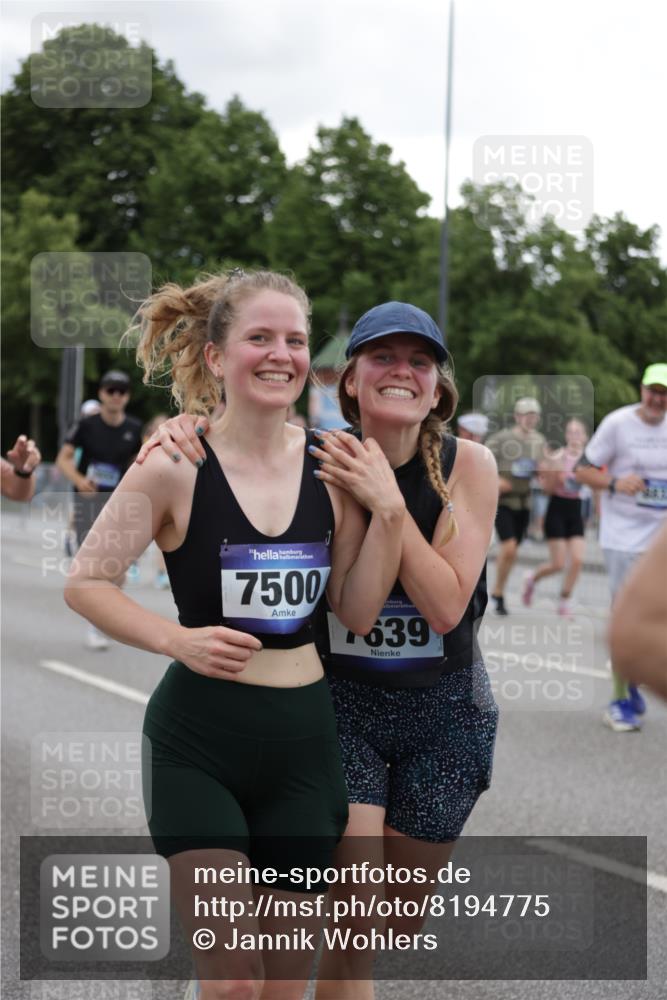 29.06.2025 - hella hamburg halbmarathon Jannik Wohlers http://msf.ph/oto/8194775 29.06.2025 11:13:58 Lombardsbrücke 1279, 1756, 1757, 2117, 2251, 2431, 2465, 2493, 3587, 3588, 3621, 3655, 3682, 3683, 3784, 3972, 4126, 4529, 5241, 5502, 5679, 5972, 5977, 6239, 6445, 6525, 6558, 7112, 7492, 7500, 7595, 7639, 7665, 7814, 7949, 8291, 8524, 8570, 8728, 8832, 8880, 9578, 9726, 9825, 9841, 9941, 9952, 10127, 10185, 10273, 10457, 11090, 11312, 11480, 11529, 11761, 12300, 12612, 12749, 13146, 13162, 13278, 13404, 13639, 13718, 13790, 13815, 13977, 14568, 14616, 14886, 17479, 17624 meine-sportfotos.de