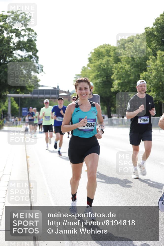 29.06.2025 - hella hamburg halbmarathon Jannik Wohlers http://msf.ph/oto/8194818 29.06.2025 09:46:22 Lombardsbrücke 2243, 4944, 5048, 5152, 5660, 6683, 7466, 7622, 7628, 7867, 8312, 10477, 10927, 11304, 11661, 12447, 12899, 13199, 13493, 13494, 13729, 14310, 14450, 14899, 15902, 16505, 16619, 16811, 16957, 17137, 17751, 18026, 18277, 18357, 18600, 18824 meine-sportfotos.de