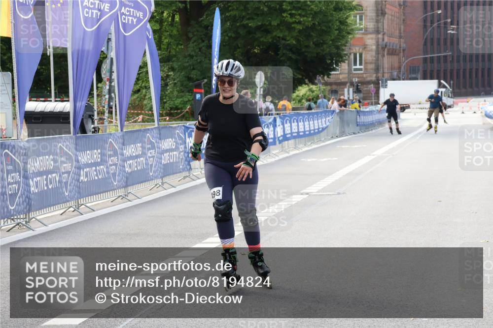 29.06.2025 - hella hamburg halbmarathon Strokosch-Dieckow http://msf.ph/oto/8194824 29.06.2025 09:38:54 Ziel 20323, 20498 meine-sportfotos.de
