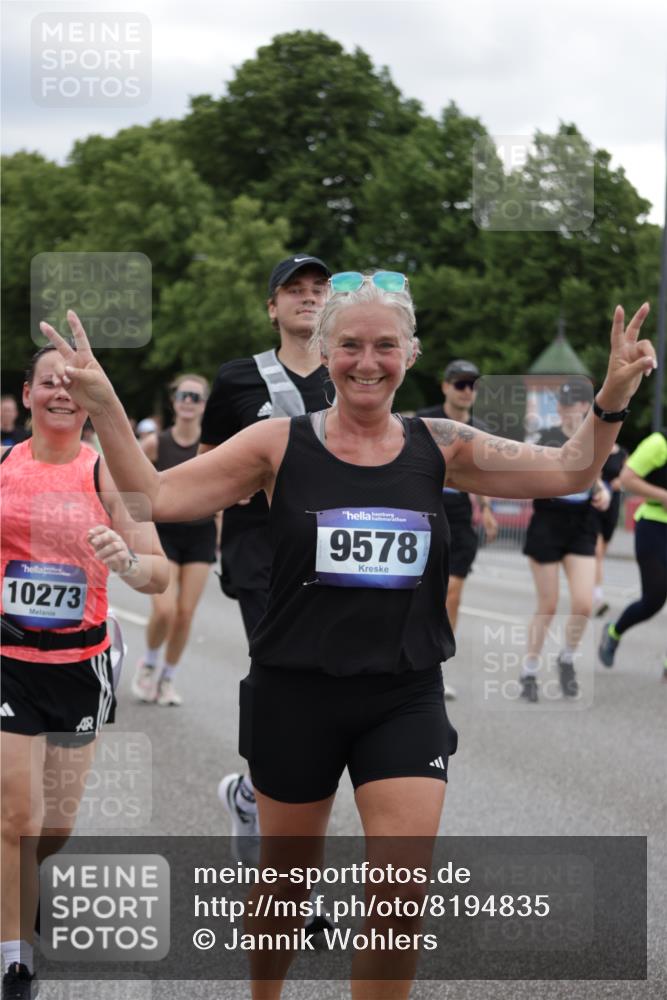 29.06.2025 - hella hamburg halbmarathon Jannik Wohlers http://msf.ph/oto/8194835 29.06.2025 11:13:59 Lombardsbrücke 1279, 1756, 1757, 2117, 2251, 2431, 2493, 3621, 3655, 3682, 3683, 3784, 3972, 4126, 4529, 5241, 5502, 5679, 5972, 5977, 6239, 6445, 6525, 6558, 6738, 7112, 7492, 7500, 7595, 7639, 7665, 7814, 7949, 8291, 8524, 8570, 8728, 8832, 8880, 9578, 9726, 9825, 9841, 9941, 9952, 10127, 10185, 10273, 10457, 11090, 11312, 11480, 11529, 11761, 11902, 12300, 12612, 12749, 13146, 13162, 13278, 13404, 13639, 13718, 13790, 13815, 13977, 14568, 14616, 14886, 17624 meine-sportfotos.de