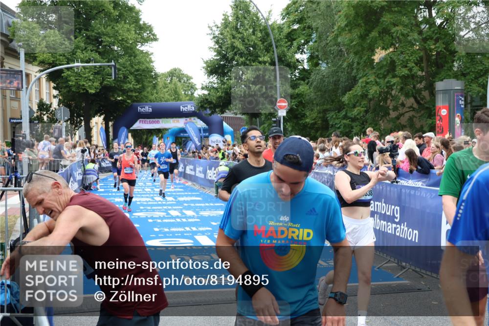 29.06.2025 - hella hamburg halbmarathon Zöllner http://msf.ph/oto/8194895 29.06.2025 10:45:34 Ziel 2138, 2415, 5623, 6831, 8374, 8668, 12277, 12643, 14062, 16725, 18638 meine-sportfotos.de