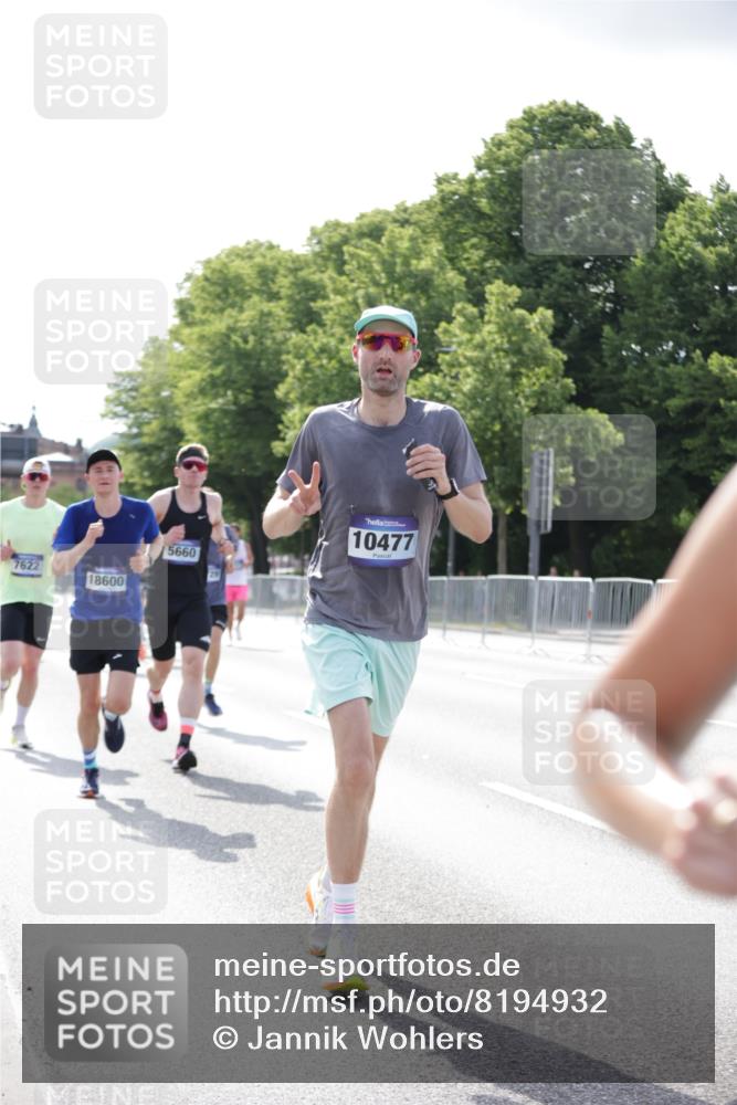 29.06.2025 - hella hamburg halbmarathon Jannik Wohlers http://msf.ph/oto/8194932 29.06.2025 09:46:24 Lombardsbrücke 1053, 2243, 4944, 5048, 5152, 5660, 6683, 7080, 7466, 7622, 7628, 7867, 8312, 10477, 10927, 11304, 11661, 11898, 12447, 12899, 13199, 13493, 13494, 13729, 14310, 14450, 14899, 16417, 16505, 16619, 16811, 16881, 16957, 17137, 17329, 17751, 18026, 18277, 18357, 18600, 18824 meine-sportfotos.de