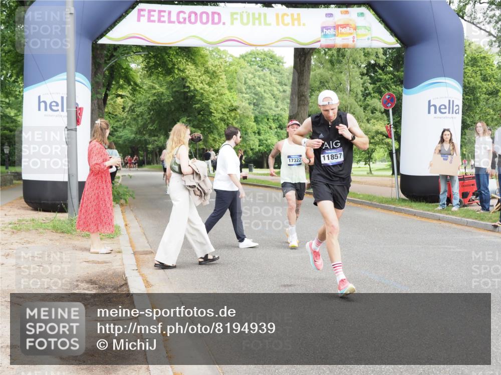 29.06.2025 - hella hamburg halbmarathon MichiJ http://msf.ph/oto/8194939 29.06.2025 10:20:24 Zwischen KM18-KM19 2851, 3201, 5826, 7481, 10017, 11413, 11857, 16508, 17322, 18177 meine-sportfotos.de