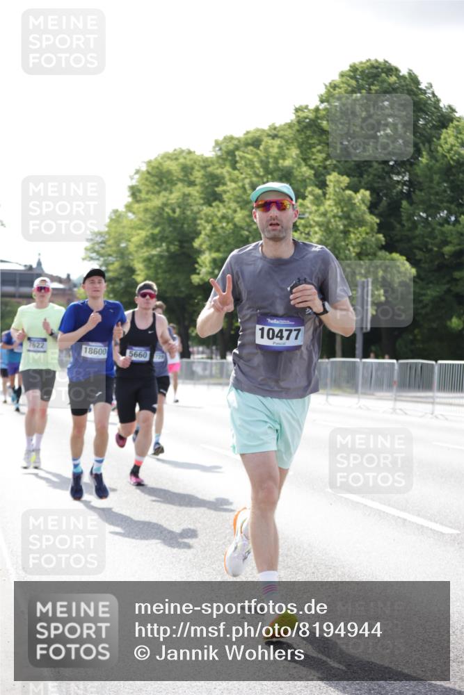 29.06.2025 - hella hamburg halbmarathon Jannik Wohlers http://msf.ph/oto/8194944 29.06.2025 09:46:24 Lombardsbrücke 1053, 2243, 4944, 5048, 5152, 5660, 6683, 7080, 7466, 7622, 7628, 7867, 8312, 10477, 10927, 11304, 11661, 11898, 12447, 12899, 13199, 13493, 13494, 13729, 14310, 14450, 14899, 16417, 16505, 16619, 16811, 16881, 16957, 17137, 17329, 17751, 18026, 18277, 18357, 18600, 18824 meine-sportfotos.de