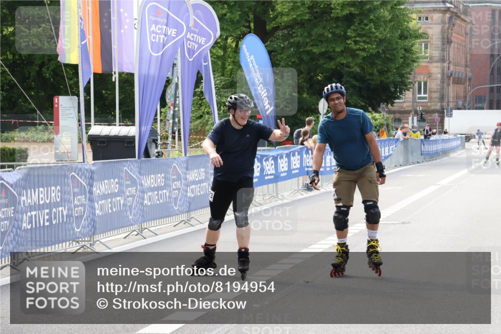 29.06.2025 - hella hamburg halbmarathon Strokosch-Dieckow http://msf.ph/oto/8194954 29.06.2025 09:39:04 Ziel 20323 meine-sportfotos.de