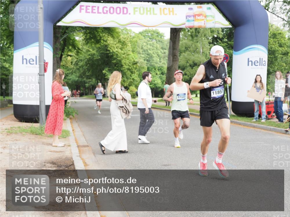 29.06.2025 - hella hamburg halbmarathon MichiJ http://msf.ph/oto/8195003 29.06.2025 10:20:24 Zwischen KM18-KM19 2851, 3201, 5826, 7481, 10017, 11413, 11857, 16508, 17322, 18177 meine-sportfotos.de