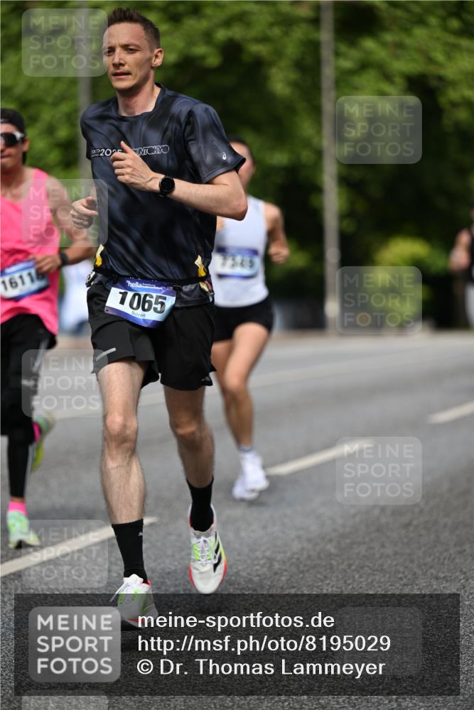 29.06.2025 - hella hamburg halbmarathon Dr. Thomas Lammeyer http://msf.ph/oto/8195029 29.06.2025 09:47:49 Kennedybrücke 1065, 2021, 2879, 3075, 3845, 3968, 4678, 5367, 7349, 8473, 8731, 9047, 10790, 10848 meine-sportfotos.de