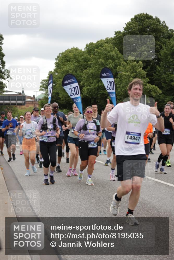 29.06.2025 - hella hamburg halbmarathon Jannik Wohlers http://msf.ph/oto/8195035 29.06.2025 11:14:05 Lombardsbrücke 1279, 1666, 1757, 2117, 2150, 2251, 2431, 2493, 3621, 3655, 3784, 4126, 4529, 4701, 4702, 5109, 5241, 5502, 5972, 5977, 6239, 6461, 6525, 6558, 6738, 7112, 7492, 7500, 7595, 7639, 7665, 7814, 7949, 8291, 8345, 8524, 8570, 8728, 8832, 8880, 9118, 9578, 9726, 9825, 9841, 9941, 9952, 10015, 10127, 10185, 10273, 10457, 10501, 11090, 11480, 11529, 11761, 11902, 12300, 12612, 12749, 13146, 13162, 13295, 13338, 13404, 13639, 13790, 13955, 13977, 14616, 14886 meine-sportfotos.de