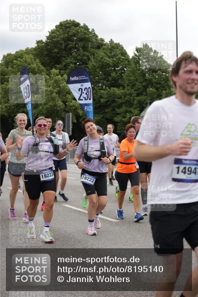 29.06.2025 - hella hamburg halbmarathon Jannik Wohlers http://msf.ph/oto/8195140 29.06.2025 11:14:06 Lombardsbrücke 1279, 1666, 1757, 2117, 2150, 2251, 2431, 2493, 3495, 3621, 3655, 3659, 3784, 4126, 4529, 4701, 4702, 5109, 5241, 5502, 5977, 6239, 6461, 6525, 6558, 6738, 7112, 7492, 7595, 7665, 7814, 7949, 8291, 8345, 8524, 8570, 8728, 8832, 8880, 9118, 9578, 9726, 9841, 9941, 9952, 10015, 10127, 10185, 10273, 10457, 10501, 11090, 11480, 11529, 11761, 11902, 12612, 12749, 13146, 13162, 13295, 13338, 13404, 13639, 13790, 13955, 13977, 14455, 14616, 14716, 14763, 14886 meine-sportfotos.de