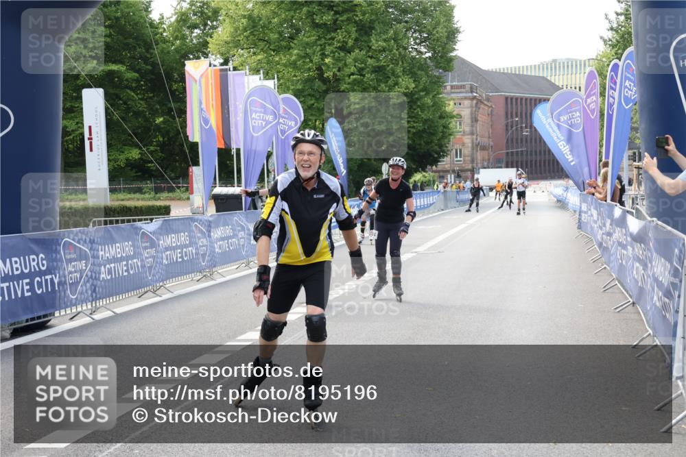29.06.2025 - hella hamburg halbmarathon Strokosch-Dieckow http://msf.ph/oto/8195196 29.06.2025 09:39:35 Ziel 20002, 20009, 20064, 20065, 20073, 20382 meine-sportfotos.de