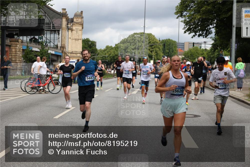 29.06.2025 - hella hamburg halbmarathon Yannick Fuchs http://msf.ph/oto/8195219 29.06.2025 10:44:14 20KM 1216, 1321, 2020, 2234, 2788, 3296, 3414, 3852, 3947, 4127, 4247, 4933, 5447, 5894, 6125, 6282, 8153, 8313, 8454, 8576, 8657, 8689, 8813, 8899, 8921, 9031, 9303, 9551, 10480, 10750, 11975, 12203, 12235, 12527, 12733, 13225, 13282, 13463, 13609, 13758, 13812, 14562, 14794, 15620, 15966, 16000, 16242, 16403, 16732, 16806, 16887, 17282, 17319, 18228, 18229, 18451, 18499, 18884 meine-sportfotos.de