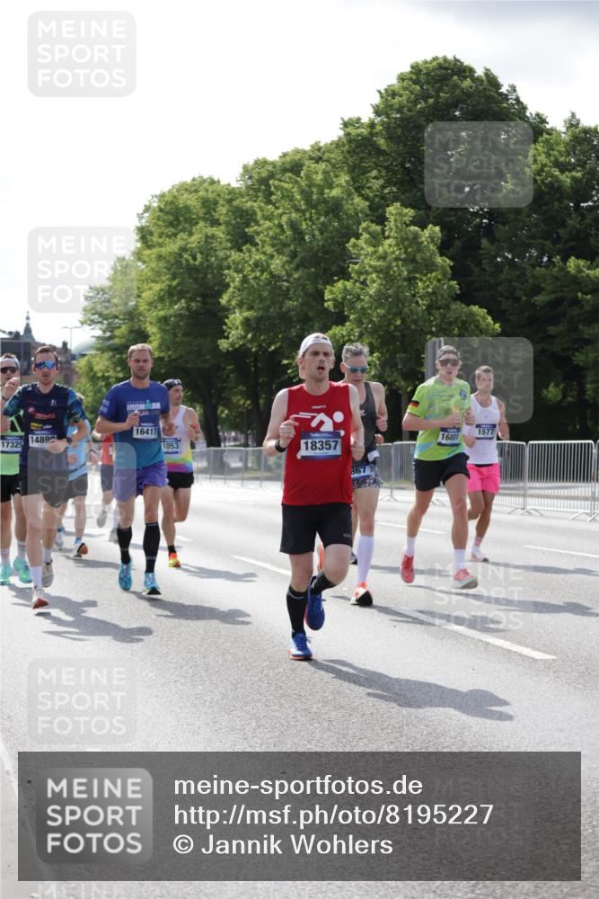 29.06.2025 - hella hamburg halbmarathon Jannik Wohlers http://msf.ph/oto/8195227 29.06.2025 09:46:28 Lombardsbrücke 1053, 1411, 1577, 2243, 5048, 5152, 5193, 5660, 6683, 7080, 7466, 7622, 7628, 7867, 8312, 8323, 10477, 10927, 11898, 12447, 12899, 13199, 13493, 13494, 13729, 14310, 14385, 14841, 14899, 16417, 16505, 16619, 16881, 17014, 17137, 17329, 17751, 18026, 18357, 18600, 18824, 18986 meine-sportfotos.de