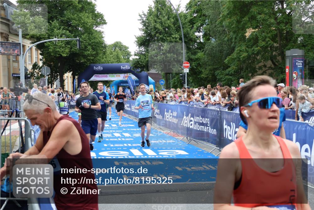 29.06.2025 - hella hamburg halbmarathon Zöllner http://msf.ph/oto/8195325 29.06.2025 10:45:39 Ziel 2138, 2415, 5623, 6071, 6831, 8374, 8668, 11291, 11495, 12154, 14062, 14764, 15666, 17674, 18862, 18878 meine-sportfotos.de