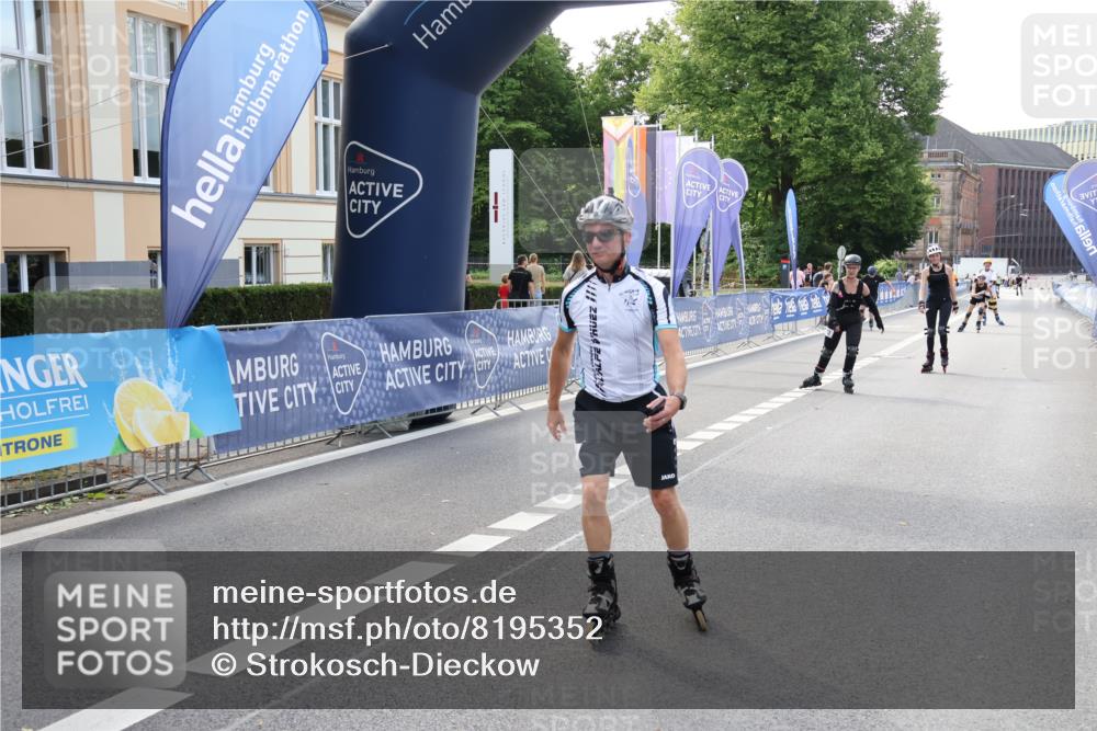 29.06.2025 - hella hamburg halbmarathon Strokosch-Dieckow http://msf.ph/oto/8195352 29.06.2025 09:39:44 Ziel 20002, 20034, 20037, 20073, 20203, 20382, 20476 meine-sportfotos.de