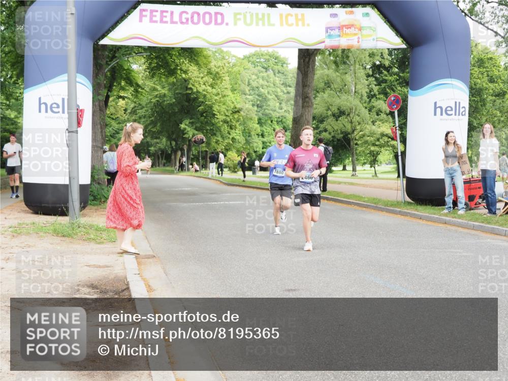 29.06.2025 - hella hamburg halbmarathon MichiJ http://msf.ph/oto/8195365 29.06.2025 10:20:31 Zwischen KM18-KM19 2460, 2851, 7880, 13754, 17322, 18177 meine-sportfotos.de