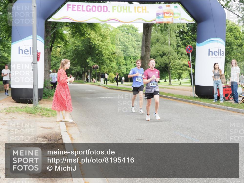 29.06.2025 - hella hamburg halbmarathon MichiJ http://msf.ph/oto/8195416 29.06.2025 10:20:31 Zwischen KM18-KM19 2460, 2851, 7880, 13754, 17322, 18177 meine-sportfotos.de