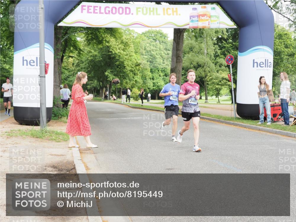 29.06.2025 - hella hamburg halbmarathon MichiJ http://msf.ph/oto/8195449 29.06.2025 10:20:31 Zwischen KM18-KM19 2460, 2851, 7880, 13754, 17322, 18177 meine-sportfotos.de