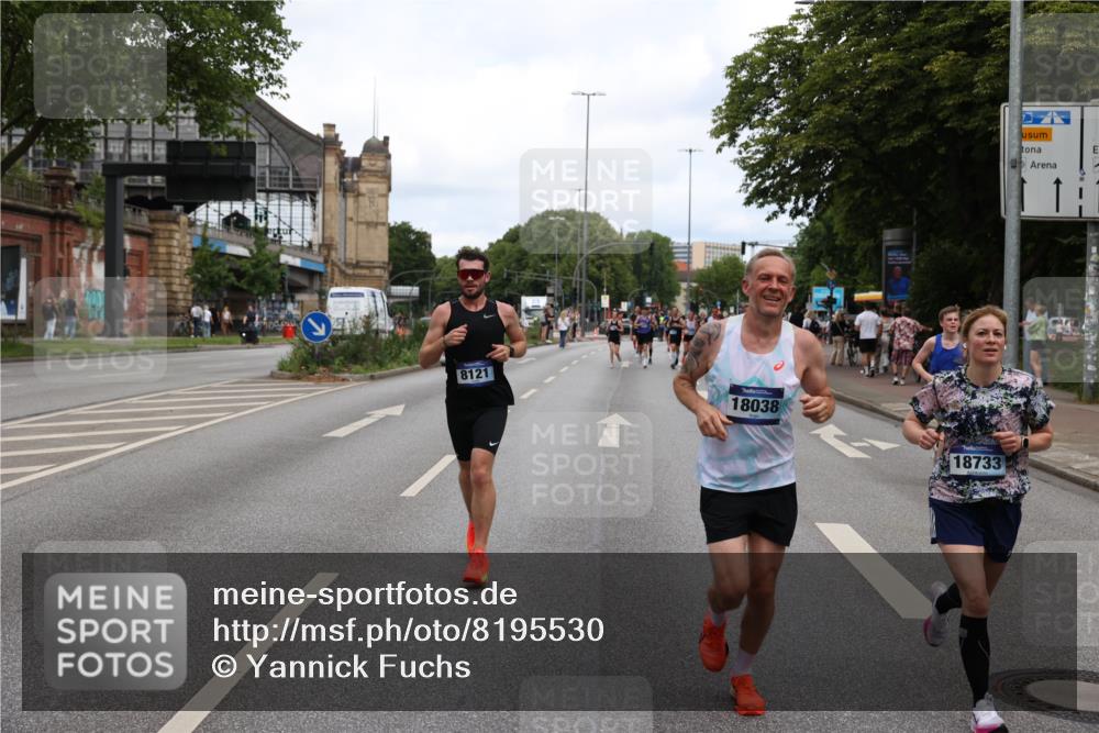 29.06.2025 - hella hamburg halbmarathon Yannick Fuchs http://msf.ph/oto/8195530 29.06.2025 10:31:36 20KM 1385, 1411, 1571, 3959, 4860, 4865, 5003, 5092, 5307, 5315, 5961, 6123, 6529, 7310, 7482, 7831, 8084, 8121, 8362, 9178, 9296, 9313, 10680, 10738, 11120, 11833, 13972, 14459, 14691, 14934, 15261, 15939, 16523, 17024, 17192, 17306, 17658, 17723, 18038, 18062, 18384, 18733, 18824 meine-sportfotos.de