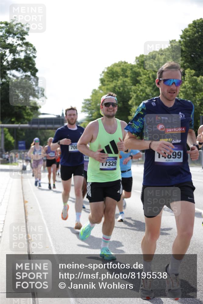 29.06.2025 - hella hamburg halbmarathon Jannik Wohlers http://msf.ph/oto/8195538 29.06.2025 09:46:30 Lombardsbrücke 1053, 1396, 1411, 1577, 2243, 3005, 5152, 5193, 5660, 7080, 7466, 7622, 7628, 7867, 8312, 8323, 10477, 10927, 11898, 12899, 13199, 13493, 13494, 13729, 14069, 14310, 14385, 14841, 14899, 15390, 16417, 16505, 16619, 16881, 17014, 17137, 17329, 18026, 18357, 18600, 18824, 18906, 18986 meine-sportfotos.de
