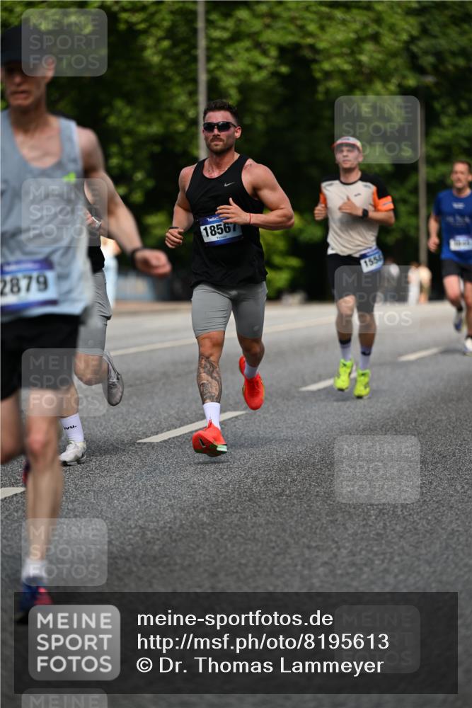 29.06.2025 - hella hamburg halbmarathon Dr. Thomas Lammeyer http://msf.ph/oto/8195613 29.06.2025 09:47:53 Kennedybrücke 1065, 2021, 2879, 3075, 3845, 3968, 4678, 5367, 7349, 8473, 8731, 10790, 10848 meine-sportfotos.de