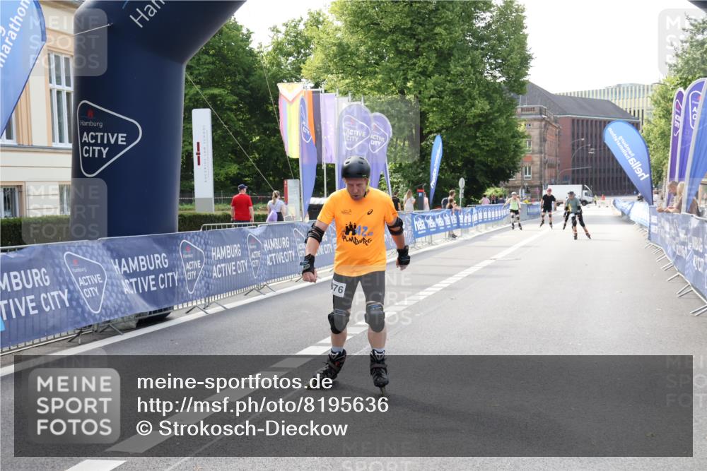 29.06.2025 - hella hamburg halbmarathon Strokosch-Dieckow http://msf.ph/oto/8195636 29.06.2025 09:40:00 Ziel 20197, 20198, 20293, 20307, 20376 meine-sportfotos.de