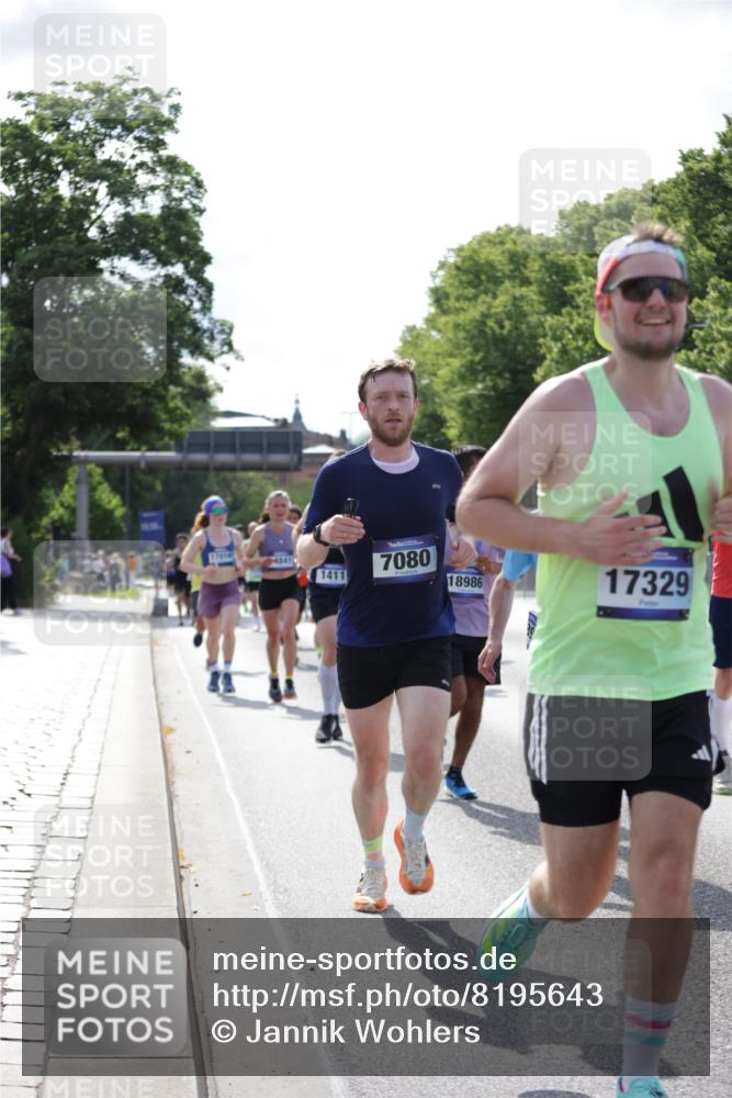 29.06.2025 - hella hamburg halbmarathon Jannik Wohlers http://msf.ph/oto/8195643 29.06.2025 09:46:31 Lombardsbrücke 1053, 1396, 1411, 1577, 3005, 5193, 5660, 7080, 7466, 7622, 7867, 8323, 10477, 10927, 11898, 12899, 13199, 13493, 13494, 13729, 14069, 14385, 14841, 14899, 15390, 16417, 16505, 16619, 16881, 17014, 17137, 17329, 18026, 18357, 18600, 18731, 18824, 18906, 18986 meine-sportfotos.de