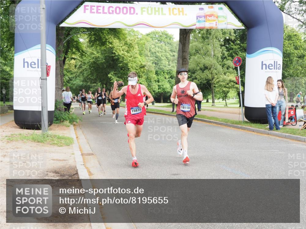 29.06.2025 - hella hamburg halbmarathon MichiJ http://msf.ph/oto/8195655 29.06.2025 10:20:44 Zwischen KM18-KM19 15835, 19118 meine-sportfotos.de