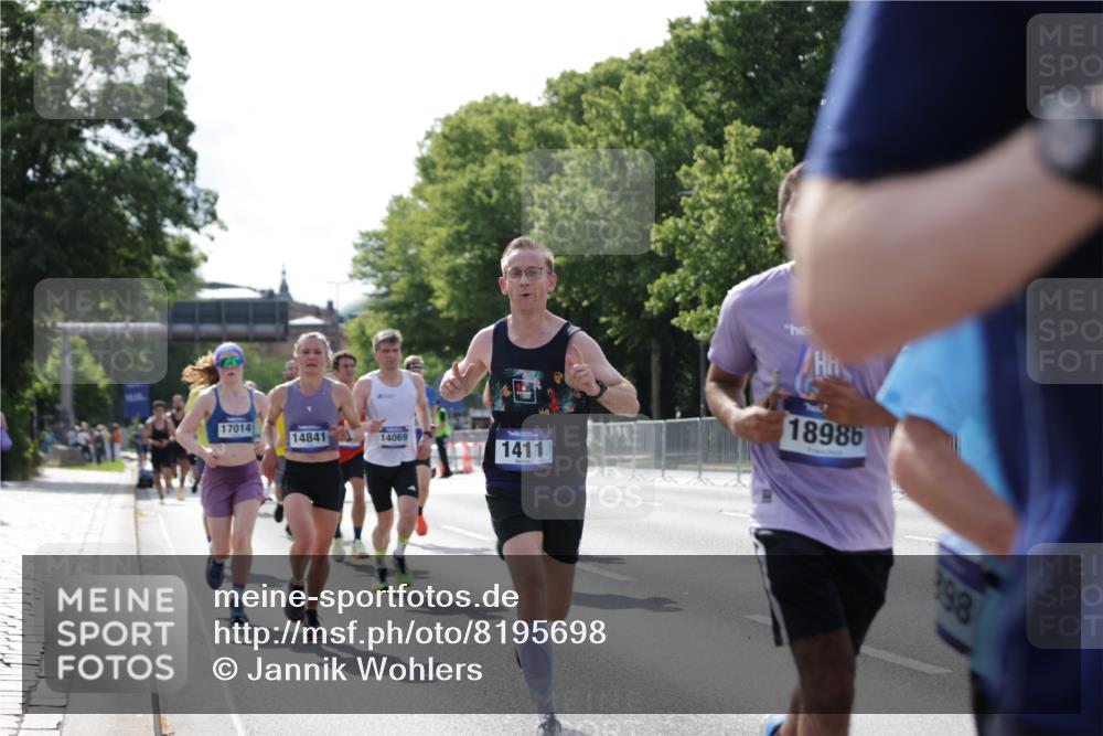 29.06.2025 - hella hamburg halbmarathon Jannik Wohlers http://msf.ph/oto/8195698 29.06.2025 09:46:32 Lombardsbrücke 1053, 1396, 1411, 1577, 3005, 5193, 5660, 7080, 7466, 7622, 7867, 8323, 10477, 11898, 12899, 13199, 13493, 13494, 13729, 13771, 14069, 14385, 14841, 14899, 15390, 16417, 16505, 16619, 16881, 17014, 17137, 17329, 18026, 18357, 18600, 18731, 18824, 18906, 18986 meine-sportfotos.de