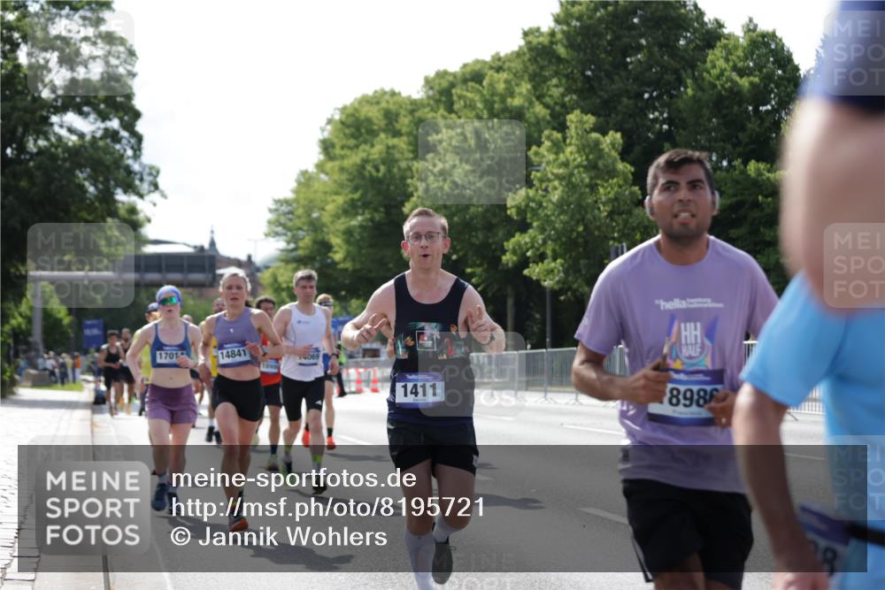 29.06.2025 - hella hamburg halbmarathon Jannik Wohlers http://msf.ph/oto/8195721 29.06.2025 09:46:33 Lombardsbrücke 1053, 1396, 1411, 1577, 3005, 5193, 5660, 7080, 7466, 7622, 7867, 8323, 10477, 11898, 12899, 13199, 13493, 13494, 13729, 13771, 14069, 14385, 14841, 14899, 15390, 16417, 16505, 16619, 16881, 17014, 17137, 17329, 18026, 18357, 18600, 18731, 18824, 18906, 18986 meine-sportfotos.de