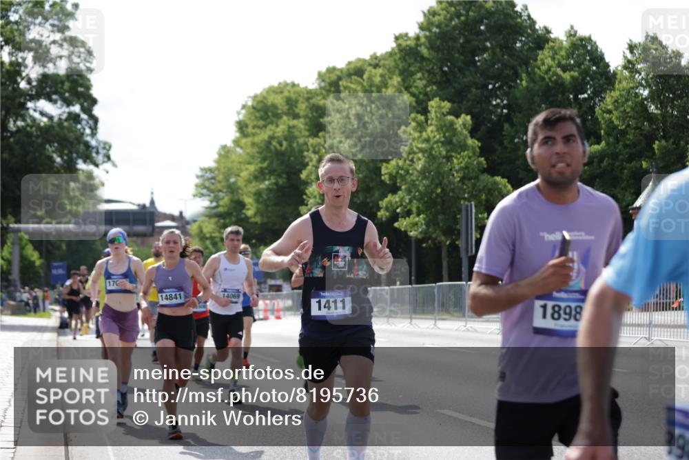 29.06.2025 - hella hamburg halbmarathon Jannik Wohlers http://msf.ph/oto/8195736 29.06.2025 09:46:33 Lombardsbrücke 1053, 1396, 1411, 1577, 3005, 5193, 5660, 7080, 7466, 7622, 7867, 8323, 10477, 11898, 12899, 13199, 13493, 13494, 13729, 13771, 14069, 14385, 14841, 14899, 15390, 16417, 16505, 16619, 16881, 17014, 17137, 17329, 18026, 18357, 18600, 18731, 18824, 18906, 18986 meine-sportfotos.de