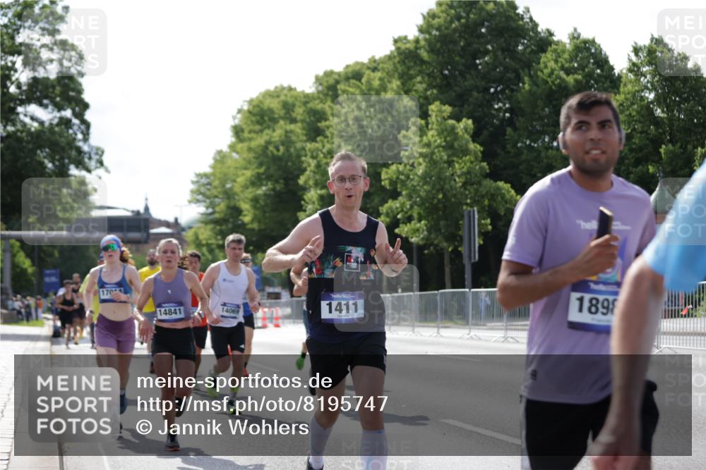 29.06.2025 - hella hamburg halbmarathon Jannik Wohlers http://msf.ph/oto/8195747 29.06.2025 09:46:33 Lombardsbrücke 1053, 1396, 1411, 1577, 3005, 5193, 5660, 7080, 7466, 7622, 7867, 8323, 10477, 11898, 12899, 13199, 13493, 13494, 13729, 13771, 14069, 14385, 14841, 14899, 15390, 16417, 16505, 16619, 16881, 17014, 17137, 17329, 18026, 18357, 18600, 18731, 18824, 18906, 18986 meine-sportfotos.de