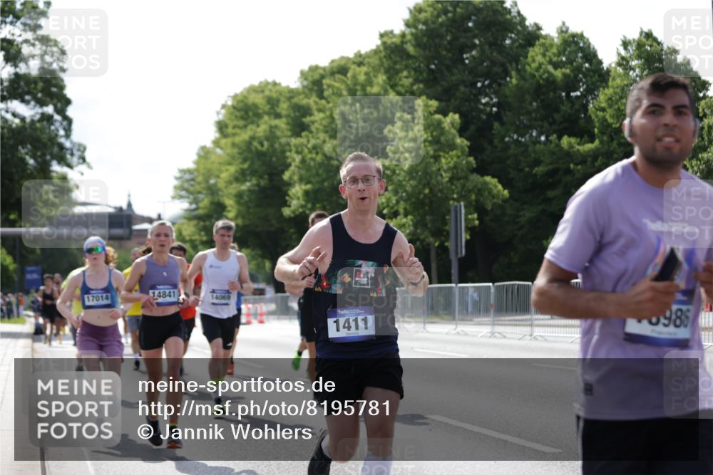 29.06.2025 - hella hamburg halbmarathon Jannik Wohlers http://msf.ph/oto/8195781 29.06.2025 09:46:33 Lombardsbrücke 1053, 1396, 1411, 1577, 3005, 5193, 5660, 7080, 7466, 7622, 7867, 8323, 10477, 11898, 12899, 13199, 13493, 13494, 13729, 13771, 14069, 14385, 14841, 14899, 15390, 16417, 16505, 16619, 16881, 17014, 17137, 17329, 18026, 18357, 18600, 18731, 18824, 18906, 18986 meine-sportfotos.de