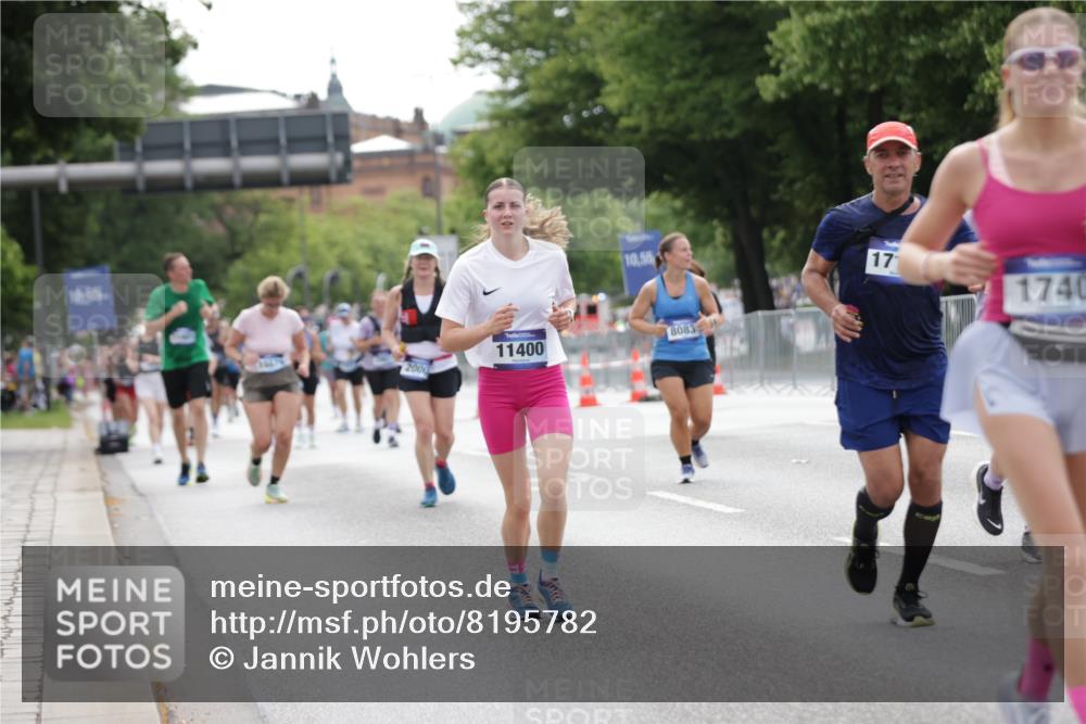 29.06.2025 - hella hamburg halbmarathon Jannik Wohlers http://msf.ph/oto/8195782 29.06.2025 10:24:38 Lombardsbrücke 1740, 2000, 2249, 3920, 4008, 4010, 5126, 7778, 8083, 9573, 11400, 11921, 14649, 15153, 15679, 15942, 17185, 17954, 18194, 18198 meine-sportfotos.de
