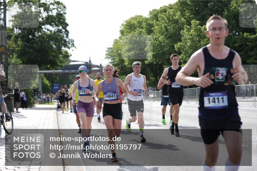 29.06.2025 - hella hamburg halbmarathon Jannik Wohlers http://msf.ph/oto/8195797 29.06.2025 09:46:33 Lombardsbrücke 1053, 1396, 1411, 1577, 3005, 5193, 5660, 7080, 7466, 7622, 7867, 8323, 10477, 11898, 12899, 13199, 13493, 13494, 13729, 13771, 14069, 14385, 14841, 14899, 15390, 16417, 16505, 16619, 16881, 17014, 17137, 17329, 18026, 18357, 18600, 18731, 18824, 18906, 18986 meine-sportfotos.de