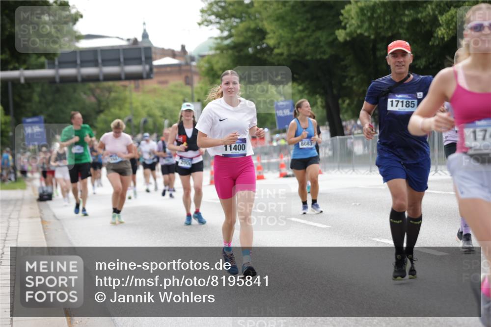 29.06.2025 - hella hamburg halbmarathon Jannik Wohlers http://msf.ph/oto/8195841 29.06.2025 10:24:38 Lombardsbrücke 1740, 2000, 2249, 3920, 4008, 4010, 5126, 7778, 8083, 9573, 11400, 11921, 14649, 15153, 15679, 15942, 17185, 17954, 18194, 18198 meine-sportfotos.de