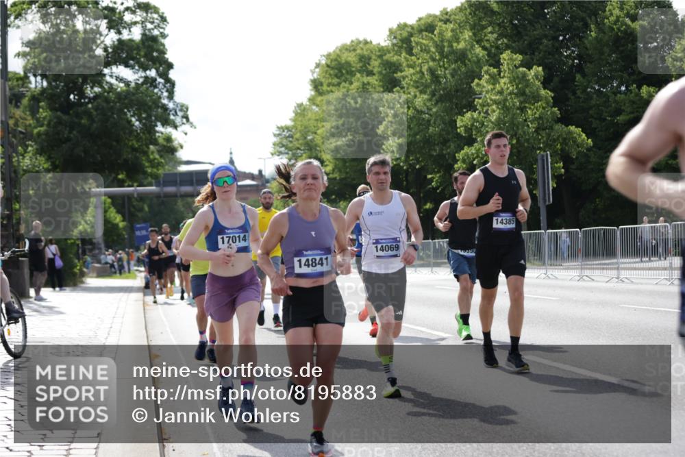 29.06.2025 - hella hamburg halbmarathon Jannik Wohlers http://msf.ph/oto/8195883 29.06.2025 09:46:34 Lombardsbrücke 1053, 1396, 1411, 1577, 3005, 5193, 5660, 7080, 7466, 7622, 7867, 8323, 9519, 10477, 11055, 11898, 12899, 13148, 13199, 13493, 13494, 13729, 13771, 13991, 14069, 14385, 14448, 14841, 14899, 15390, 16417, 16425, 16505, 16881, 17014, 17137, 17329, 17877, 18026, 18357, 18600, 18731, 18824, 18906, 18986 meine-sportfotos.de