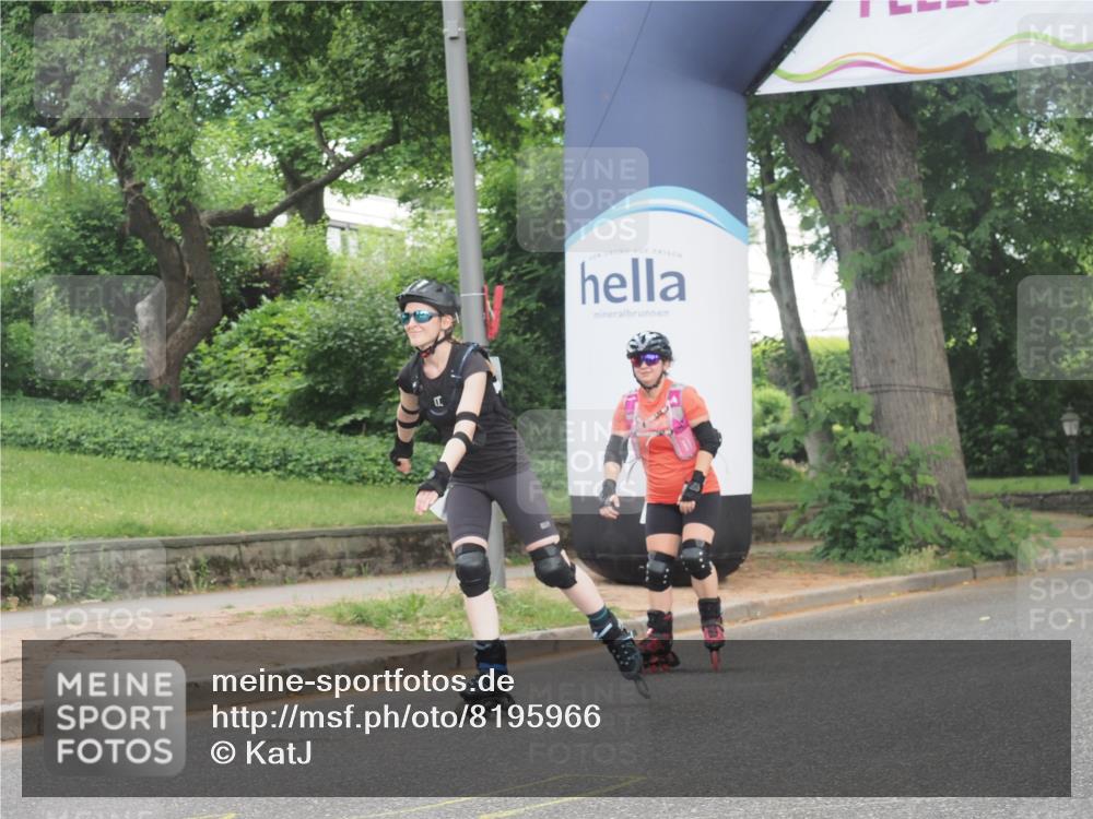 29.06.2025 - hella hamburg halbmarathon KatJ http://msf.ph/oto/8195966 29.06.2025 09:27:50 Zwischen KM18-KM19  meine-sportfotos.de