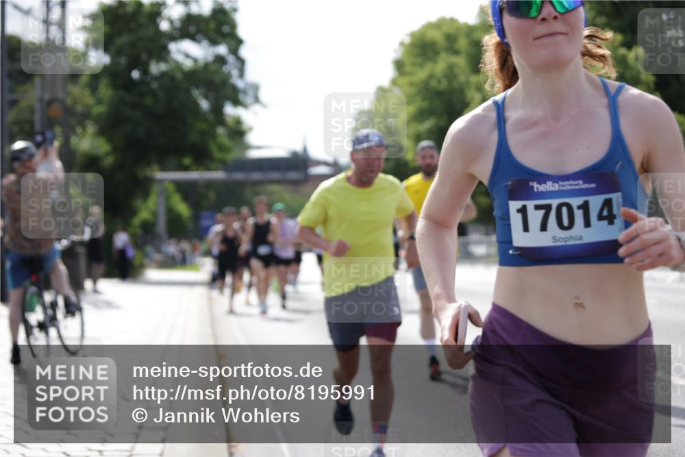 29.06.2025 - hella hamburg halbmarathon Jannik Wohlers http://msf.ph/oto/8195991 29.06.2025 09:46:35 Lombardsbrücke 1053, 1396, 1411, 1577, 3005, 5193, 5660, 7080, 7466, 7622, 7867, 8323, 9519, 10477, 11055, 11898, 12204, 12899, 13148, 13199, 13493, 13494, 13729, 13771, 13991, 14069, 14385, 14448, 14841, 14899, 15390, 16417, 16425, 16881, 17014, 17137, 17329, 17877, 18026, 18357, 18600, 18731, 18824, 18906, 18986 meine-sportfotos.de