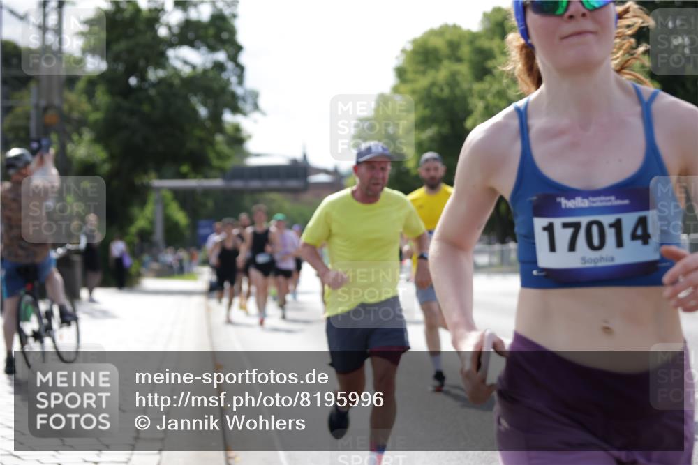 29.06.2025 - hella hamburg halbmarathon Jannik Wohlers http://msf.ph/oto/8195996 29.06.2025 09:46:36 Lombardsbrücke 1053, 1396, 1411, 1577, 2563, 3005, 5193, 5660, 7080, 7466, 7622, 7867, 8323, 9519, 10477, 11055, 11898, 12204, 12899, 13148, 13199, 13493, 13494, 13729, 13771, 13991, 14069, 14385, 14448, 14841, 14899, 15390, 16417, 16425, 16881, 17014, 17137, 17329, 17877, 18026, 18357, 18600, 18731, 18824, 18906, 18986 meine-sportfotos.de