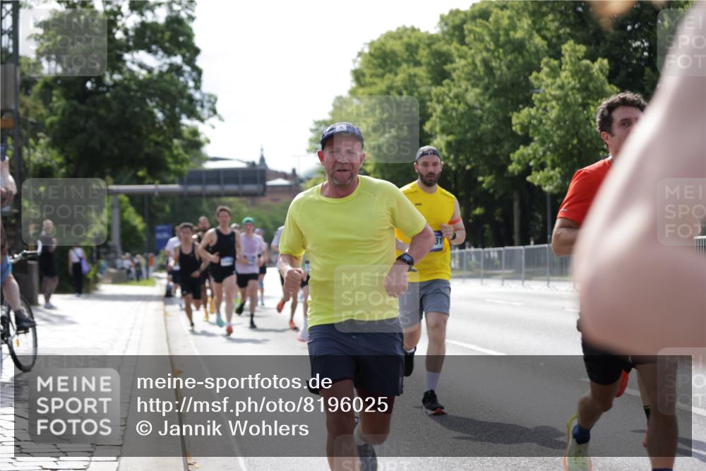 29.06.2025 - hella hamburg halbmarathon Jannik Wohlers http://msf.ph/oto/8196025 29.06.2025 09:46:36 Lombardsbrücke 1053, 1396, 1411, 1577, 2563, 3005, 5193, 5660, 7080, 7466, 7622, 7867, 8323, 9519, 10477, 11055, 11898, 12204, 12899, 13148, 13199, 13493, 13494, 13729, 13771, 13991, 14069, 14385, 14448, 14841, 14899, 15390, 16417, 16425, 16881, 17014, 17137, 17329, 17877, 18026, 18357, 18600, 18731, 18824, 18906, 18986 meine-sportfotos.de
