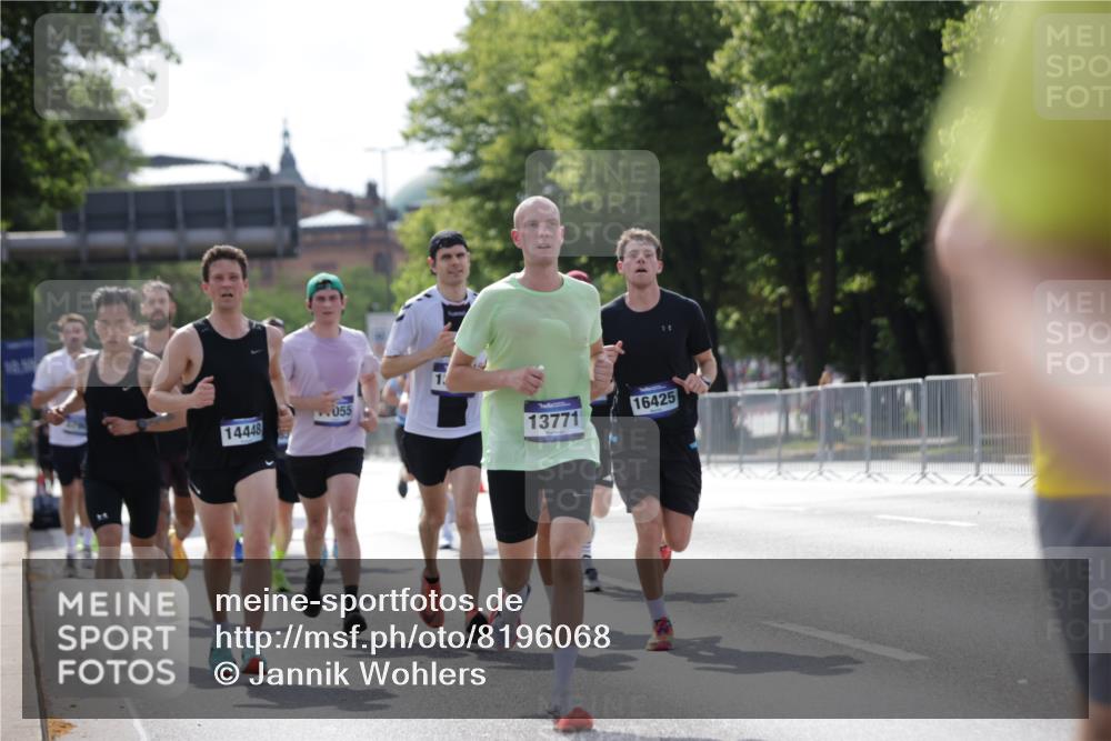 29.06.2025 - hella hamburg halbmarathon Jannik Wohlers http://msf.ph/oto/8196068 29.06.2025 09:46:37 Lombardsbrücke 1053, 1396, 1411, 1577, 2563, 3005, 3790, 3935, 5193, 5660, 7080, 7466, 7622, 7867, 8323, 9519, 10477, 11055, 11370, 11898, 12204, 13148, 13199, 13493, 13494, 13729, 13771, 13991, 14069, 14385, 14448, 14841, 14899, 14975, 15390, 16417, 16425, 16881, 17014, 17137, 17329, 17877, 18357, 18455, 18600, 18731, 18824, 18906, 18986 meine-sportfotos.de