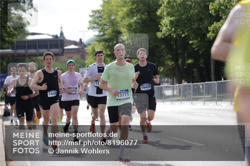29.06.2025 - hella hamburg halbmarathon Jannik Wohlers http://msf.ph/oto/8196077 29.06.2025 09:46:37 Lombardsbrücke 1053, 1396, 1411, 1577, 2563, 3005, 3790, 3935, 5193, 5660, 7080, 7466, 7622, 7867, 8323, 9519, 10477, 11055, 11370, 11898, 12204, 13148, 13199, 13493, 13494, 13729, 13771, 13991, 14069, 14385, 14448, 14841, 14899, 14975, 15390, 16417, 16425, 16881, 17014, 17137, 17329, 17877, 18357, 18455, 18600, 18731, 18824, 18906, 18986 meine-sportfotos.de