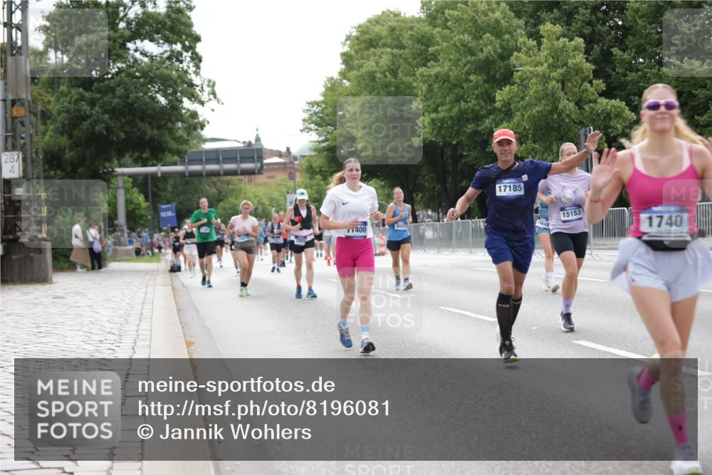 29.06.2025 - hella hamburg halbmarathon Jannik Wohlers http://msf.ph/oto/8196081 29.06.2025 10:24:39 Lombardsbrücke 1740, 2000, 2249, 3920, 4008, 4010, 5126, 7778, 8083, 9573, 11400, 11921, 14649, 15153, 15679, 15942, 17185, 17954, 18194, 18198 meine-sportfotos.de