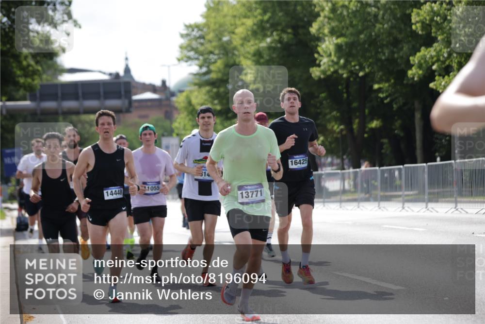 29.06.2025 - hella hamburg halbmarathon Jannik Wohlers http://msf.ph/oto/8196094 29.06.2025 09:46:37 Lombardsbrücke 1053, 1396, 1411, 1577, 2563, 3005, 3790, 3935, 5193, 5660, 7080, 7466, 7622, 7867, 8323, 9519, 10477, 11055, 11370, 11898, 12204, 13148, 13199, 13493, 13494, 13729, 13771, 13991, 14069, 14385, 14448, 14841, 14899, 14975, 15390, 16417, 16425, 16881, 17014, 17137, 17329, 17877, 18357, 18455, 18600, 18731, 18824, 18906, 18986 meine-sportfotos.de