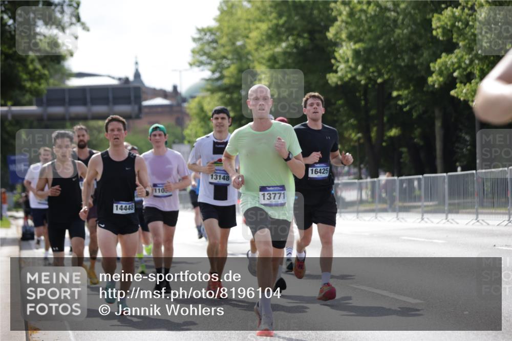 29.06.2025 - hella hamburg halbmarathon Jannik Wohlers http://msf.ph/oto/8196104 29.06.2025 09:46:37 Lombardsbrücke 1053, 1396, 1411, 1577, 2563, 3005, 3790, 3935, 5193, 5660, 7080, 7466, 7622, 7867, 8323, 9519, 10477, 11055, 11370, 11898, 12204, 13148, 13199, 13493, 13494, 13729, 13771, 13991, 14069, 14385, 14448, 14841, 14899, 14975, 15390, 16417, 16425, 16881, 17014, 17137, 17329, 17877, 18357, 18455, 18600, 18731, 18824, 18906, 18986 meine-sportfotos.de